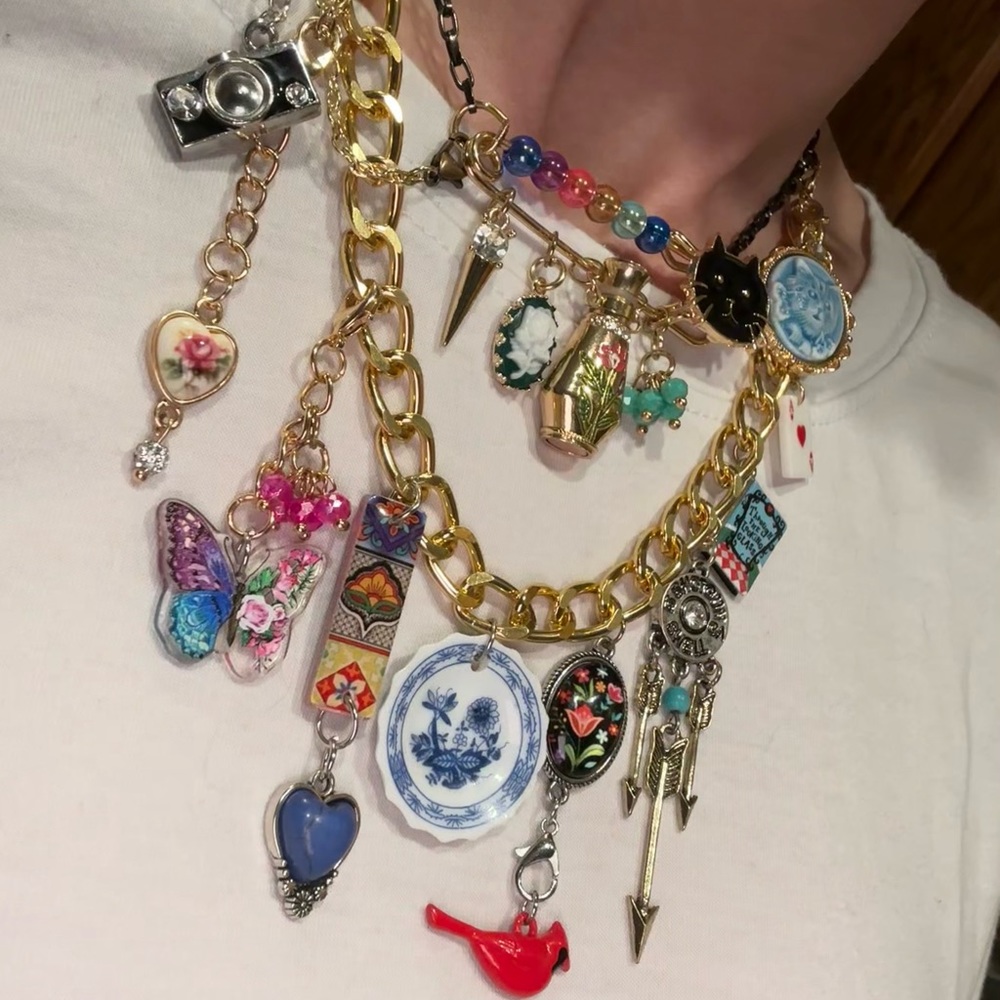 Charm necklace ✨🌈 - Picture 2 of 3